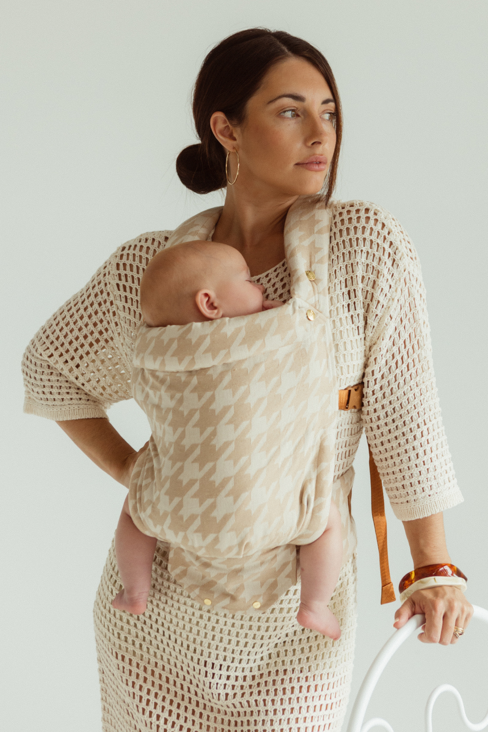 Baby in breathable soft structured carrier – Chekoh Australia houndstooth colour 