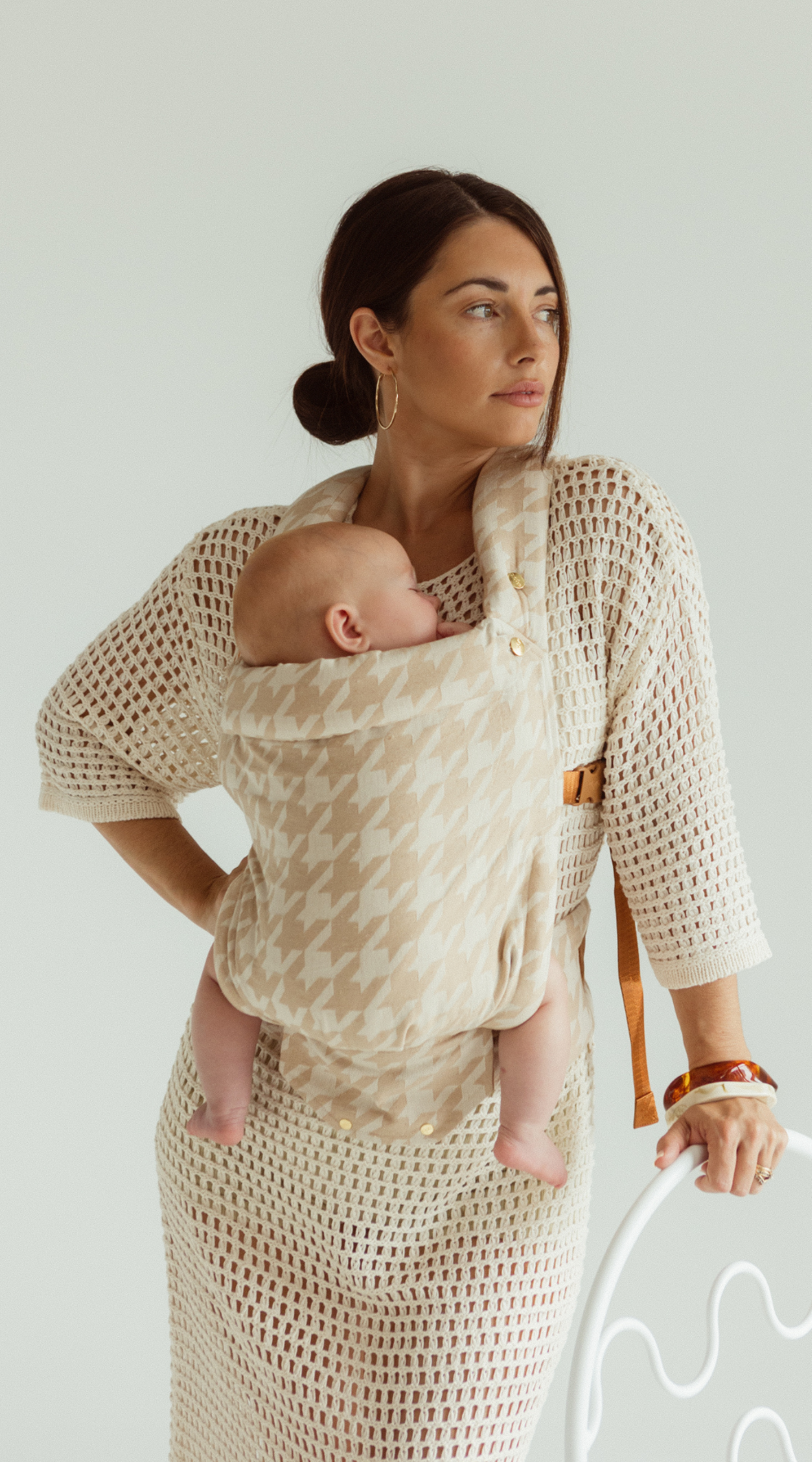 Baby in breathable soft structured carrier – Chekoh Australia houndstooth colour 