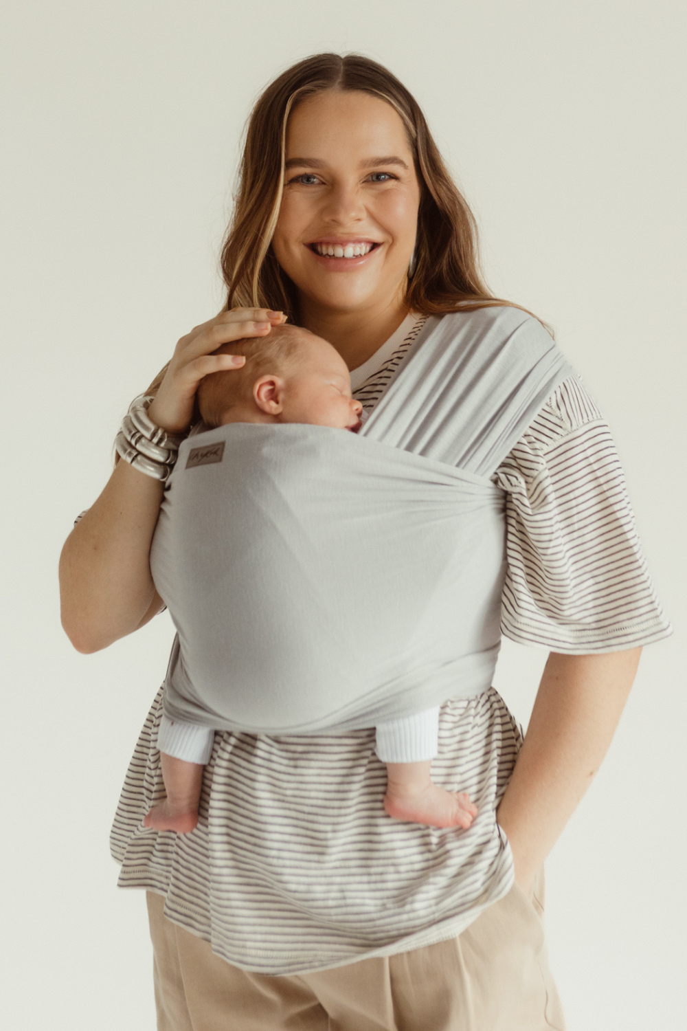 Chekoh baby wrap australia – ergonomic newborn wrap carrier in Asha Grey colour