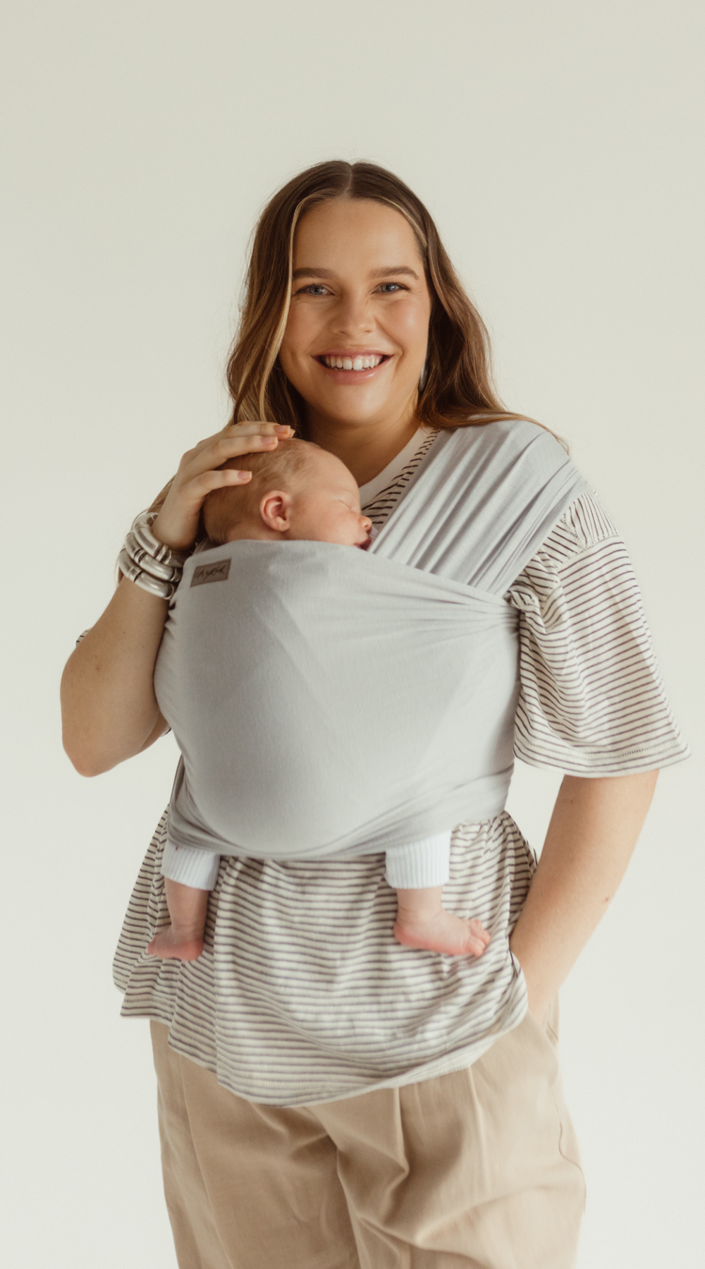 Chekoh baby wrap australia – ergonomic newborn wrap carrier in Asha Grey colour