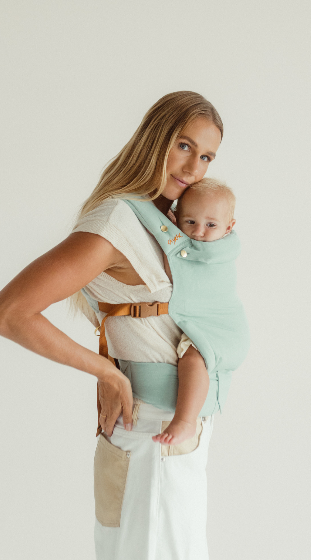 Chekoh Baby Clip Carrier – ergonomic newborn carrier in Teal 