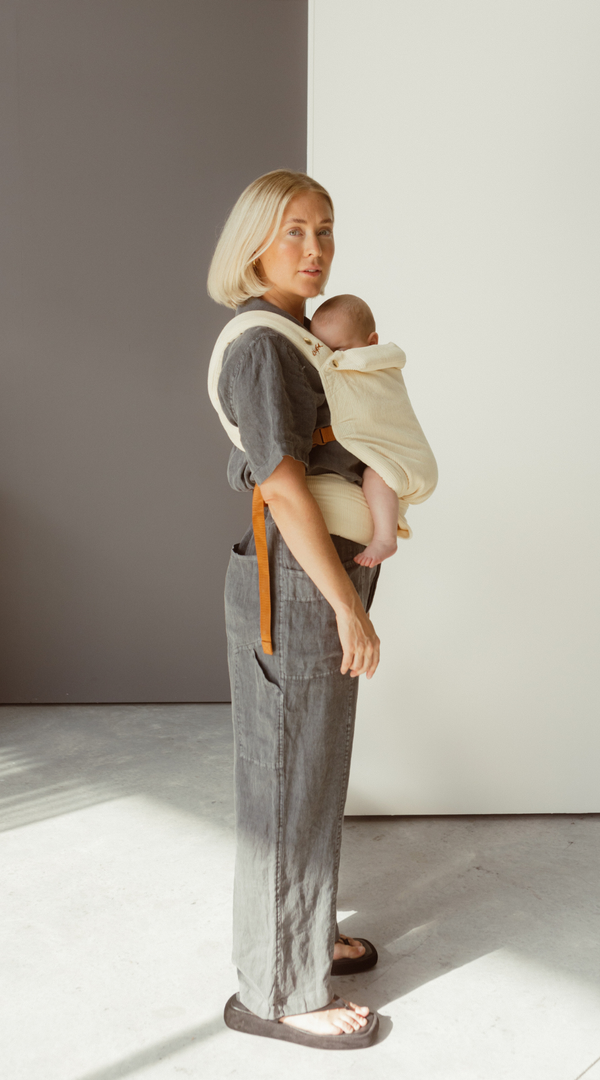 Mum mom mama essential the Chekoh Baby Ivory Cotton Cord Clip Carrier 2.0, breathable and lightweight cotton corduroy for the neutral vintage lover. The Baby Carrier that goes with everything. Compliments guaranteed.